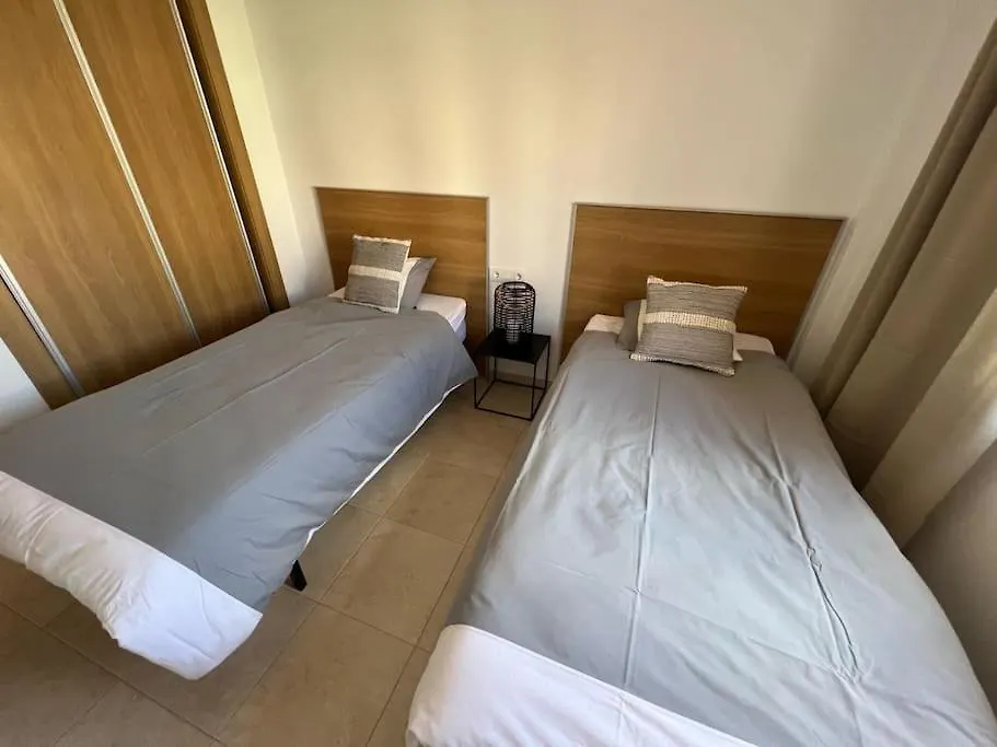 Apartment With Beautiful Sea View 贝纳尔马德纳